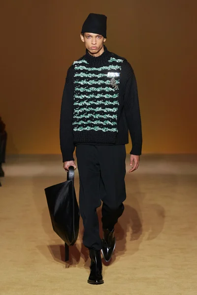 Look 8